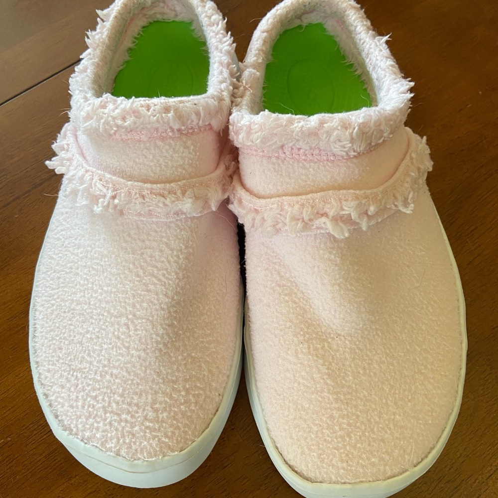 Oofos Pink Fuzzy Slip-On Shoes